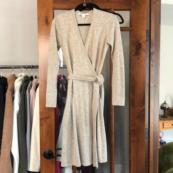 Diane Von Furstenberg Dresses & Skirts - Diane Von Furstenberg Knit Linda Wrap Dress